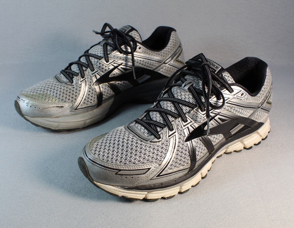 Brooks Adrenaline GTS 17 Running Shoes Men's 12.5 Gray Silver Black Sneakers